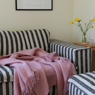 Koc z moherem Lapuan Kankurit SAAGA UNI rose 130x170 cm - 2