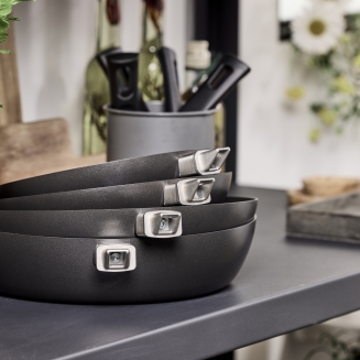 Patelnia z odczepianym uchwytem Scanpan Urban 28 cm - 6