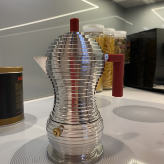 Kawiarka Alessi Pulcina na 3 filiżanki z czerwonym uchwytem na indukcję - 6