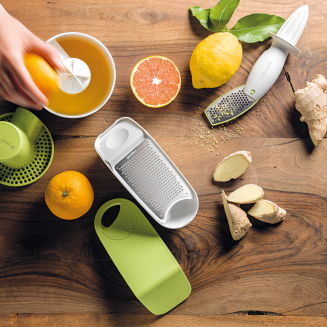 Tarka do parmezanu z pojemnikiem Guzzini Grate&Store szara - 12