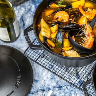  Set of 2 Staub cast iron cookware with lid - 24 cm, Black - 6