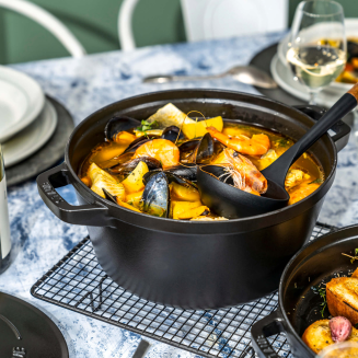 Zestaw 2 naczyń żeliwnych z pokrywą Staub czarny - 2