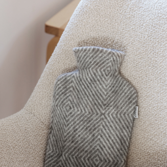 Lapuan Kankurit Maria hot water bottle grey-white 2l - 2