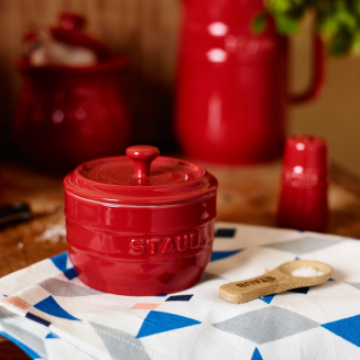 Pojemnik na sól Staub - 250 ml, Czerwony - 2