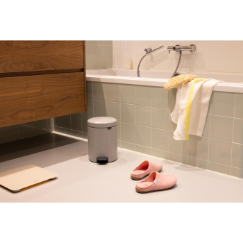 Kosz łazienkowy Brabantia NewIcon 5 l Soft Grey - 11