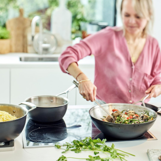 Garnek niski Demeyere Black 5 z pokrywą 1.5 l - 2