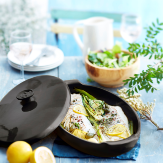 Naczynie do gotowania ryb na parze Emile Henry Papillote 42 x 25 cm czarne - 5