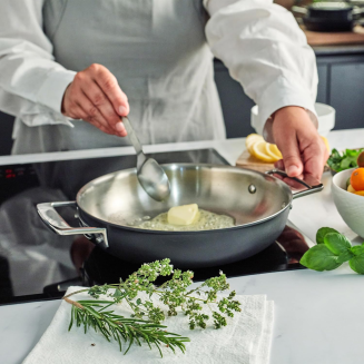 Garnek niski Demeyere Black 5 z pokrywą 2.2 l - 5