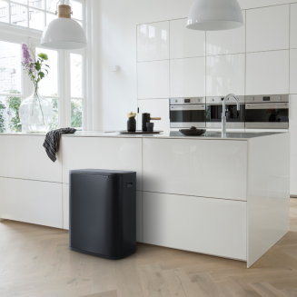 Kosz Brabantia Bo Touch Bin 60l czarny mat - 12