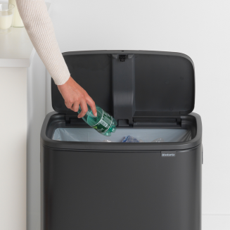 Kosz Brabantia Bo Touch Bin 60l czarny mat - 8