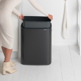 Kosz Brabantia Bo Touch Bin 60l czarny mat - 10