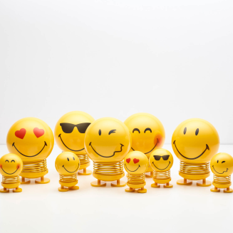 Figurka Hoptimist Smiley S Yellow - 5