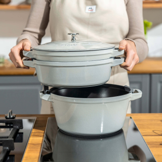 Zestaw 3 naczyń żeliwnych z pokrywą Staub biała trufla - 10