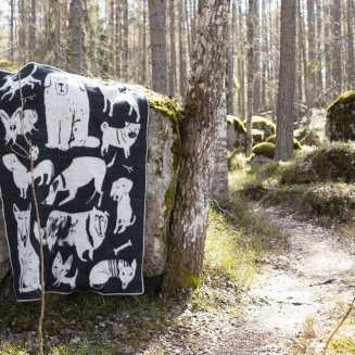 Koc Lapuan Kankurit Koirapuisto black-white 130x180 cm - 4