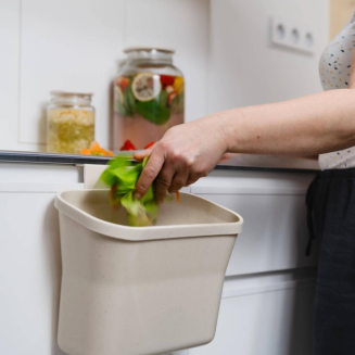 PLASTIA Wiszący pojemnik na bioodpady 27.5x14 cm kremowy - 6