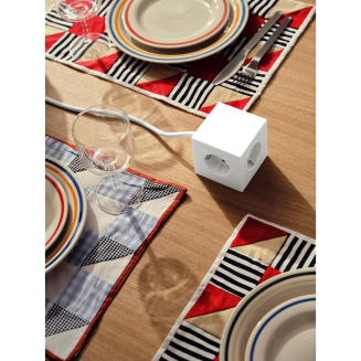 Listwa zasilająca Avolt Square 1 z podwójnym USB-C 30 W i podstawą magnetyczną 3 m opalizująca biel - 9