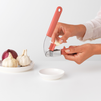 Wyciskacz do czosnku Brabantia Tasty+ Terracotta Pink - 3