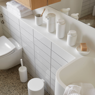  Set of 4 Zone Denmark Classic White towels - 4