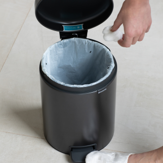 Kosz łazienkowy Brabantia NewIcon 5l Confident Grey - 7