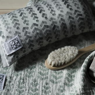  Lapuan Kankurit RUUSU X HVITTRÄSK towel white-aspen green 95x180 cm - 3