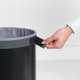 Kosz na pranie z korkową pokrywą Brabantia czarny 35l - 2