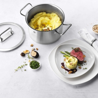  Set of 5 Zwilling Pro pots - 9