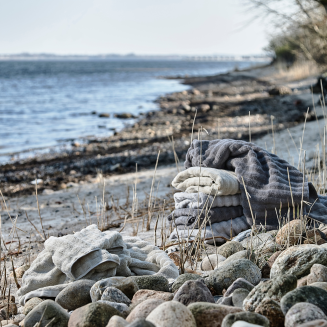 Ręcznik plażowy Zone Denmark Inu Soft Grey 100x180 cm - 3