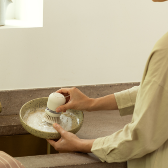 Szczotka do mycia naczyń z dozownikiem na płyn Brabantia SinkSide Soft Beige - 9