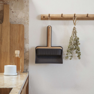  Eva Solo Sweep Brush and Dustpan - 5