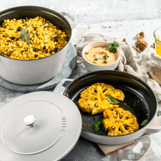  Set of 2 Staub cast iron cookware with lid - 24 cm, white truffle - 9