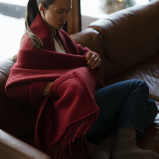 Szal z kieszeniami Lapuan Kankurit UNI dark red 60x170 cm - 4