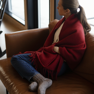 Szal z kieszeniami Lapuan Kankurit UNI dark red 60x170 cm - 5