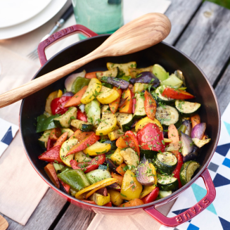 Głęboka patelnia do duszenia z pokrywą Staub Chistera 28 cm cherry - 9