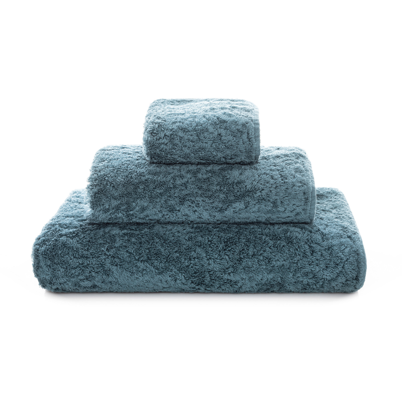  Graccioza Egoist Peacock towel