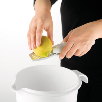 Wyciskacz do cytrusów z tarką Guzzini My Kitchen Squeeze&Grate szary - 2