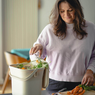 PLASTIA Kosz na bioodpady 8 ltr kremowy - 7