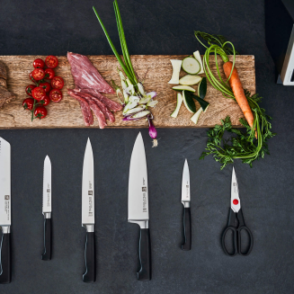 Zestaw 5 noży w bloku samoostrzącym z nożycami Zwilling Four Star Black - 8