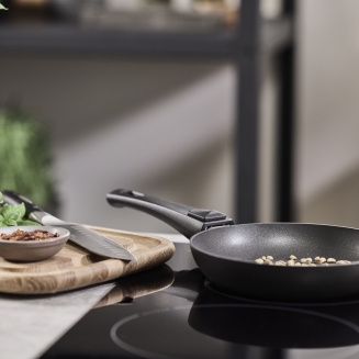 Patelnia głęboka z odczepianym uchwytem Scanpan Urban 28 cm - 10