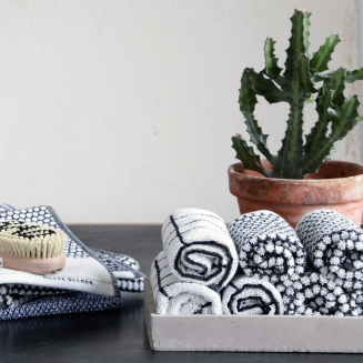 Ręcznik Mette Ditmer TILE Black & Off-White - 3