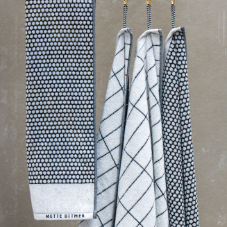 Ręcznik Mette Ditmer TILE Black & Off-White - 5