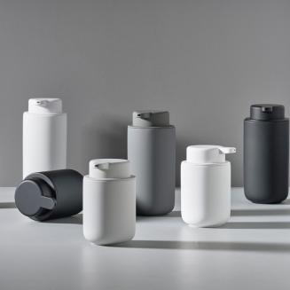 Dozownik do mydła Zone Denmark Ume Black 0.45l - 2