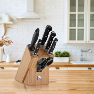 Zestaw 4 noży + ostrzałka + nożyce w bloku Zwilling Professional S - 10