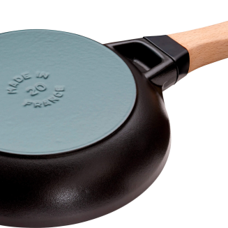 Patelnia żeliwna z drewnianym uchwytem Staub 20 cm - 3