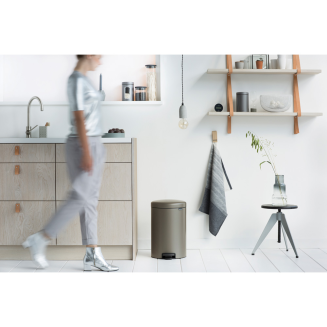 Kosz łazienkowy Brabantia NewIcon 20l Platinum - 4