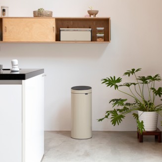  Brabantia Touch Bin 30l soft beige - 3