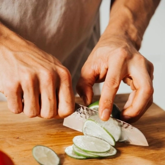Nóż Santoku Yaxell Taishi 12.5 cm - 11