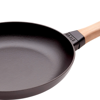 Patelnia żeliwna z drewnianym uchwytem Staub 26 cm - 2