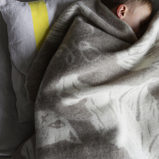 Koc Lapuan Kankurit KISSANPAIVAT beige-white 130x180 cm - 2