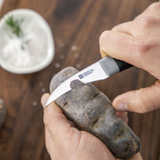 Nóż do obierania warzyw Zwilling Now S Black 7 cm - 2