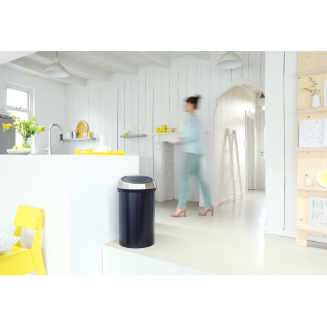 Kosz Brabantia Touch Bin 60l czarny z pokrywą FPP - 2